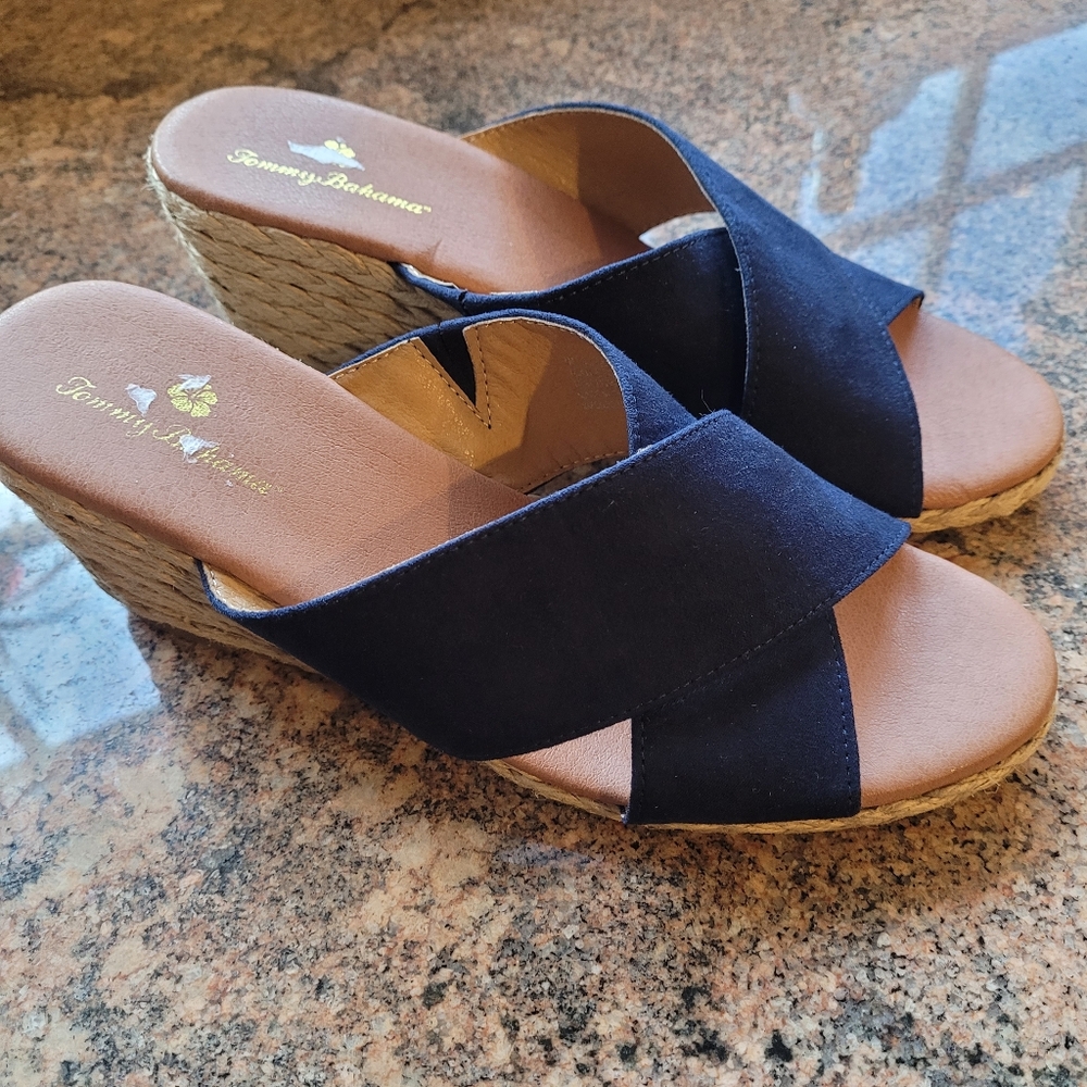 Tommy Bahama Suede Stacey Wedge Sandals. 8M